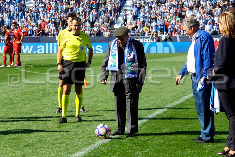 Salustiano Toribio, saque de honor