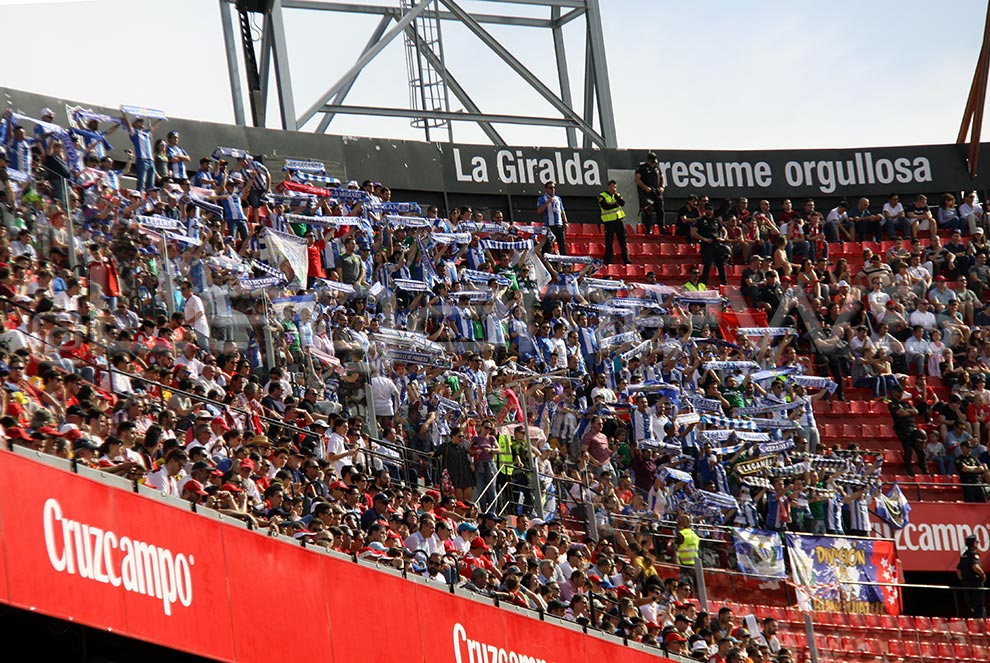 Aficionados del Lega, en Sevilla